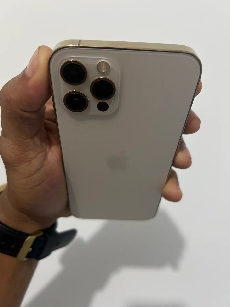 iPhone 12 Pro Dourado  - Foto 3