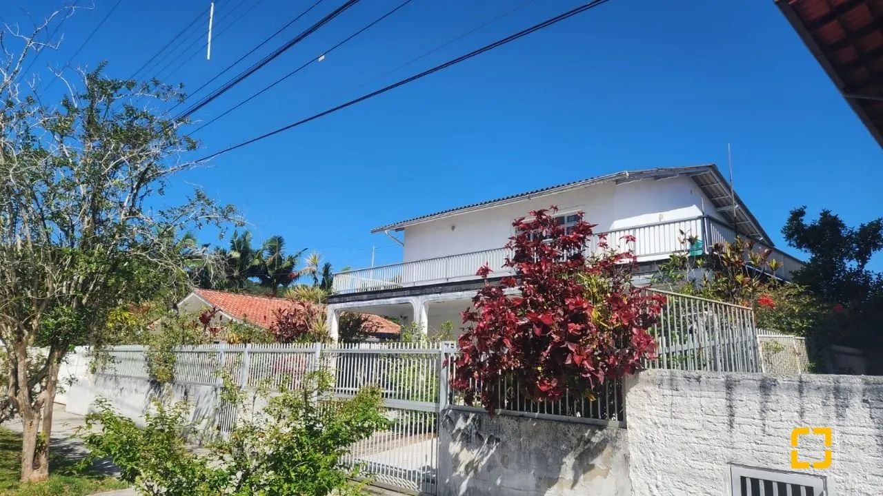 Casa PRAIA DA DANIELA - 100 M DO MAR - 5 DORMITÓRIOS