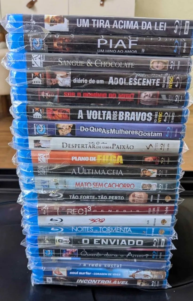 Pack de 40 Filmes Blu-Rays Semi Novos Originais - CDs, DVDs etc
