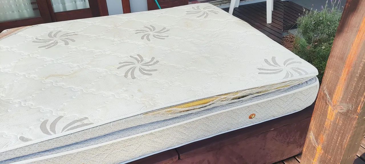 Vendo cama box Queen bem usada - Foto 2