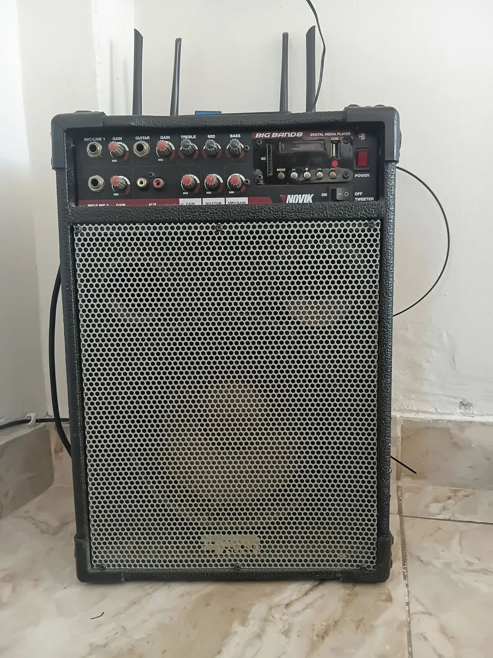 Vendo caixa de som marca novik