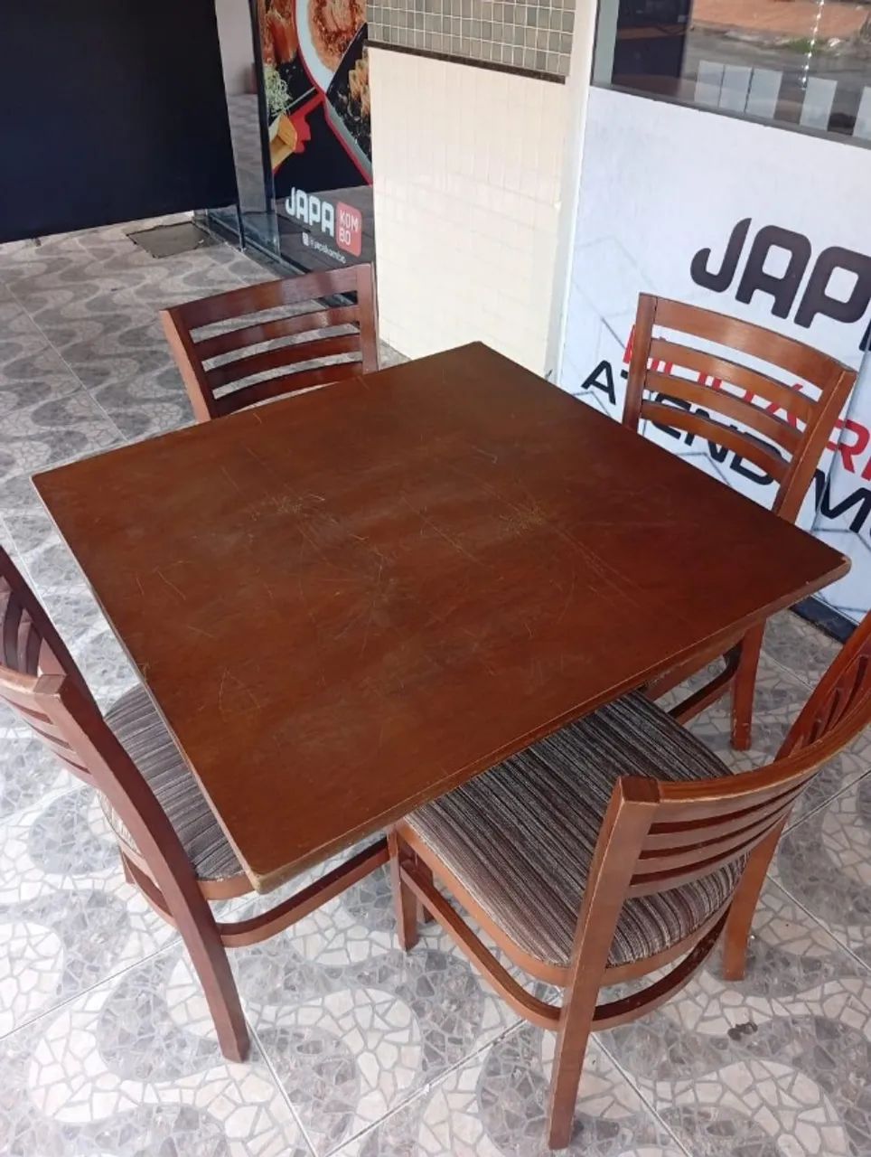 Mesa de madeira maciça  - Foto 2