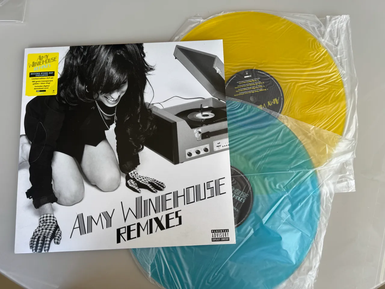AMY WINEHOUSE - REMIXES (BLUE AND YELLOW VINYL ) - RSD 2021 - CDs