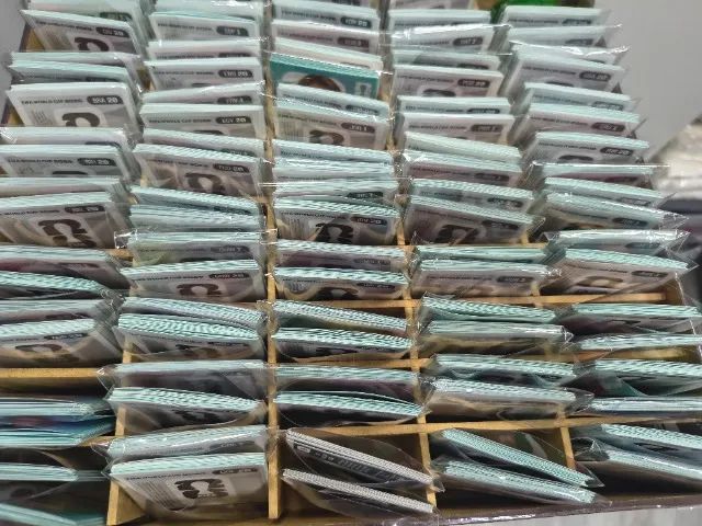 Unidade de Figurinhas para completar seu álbum 
