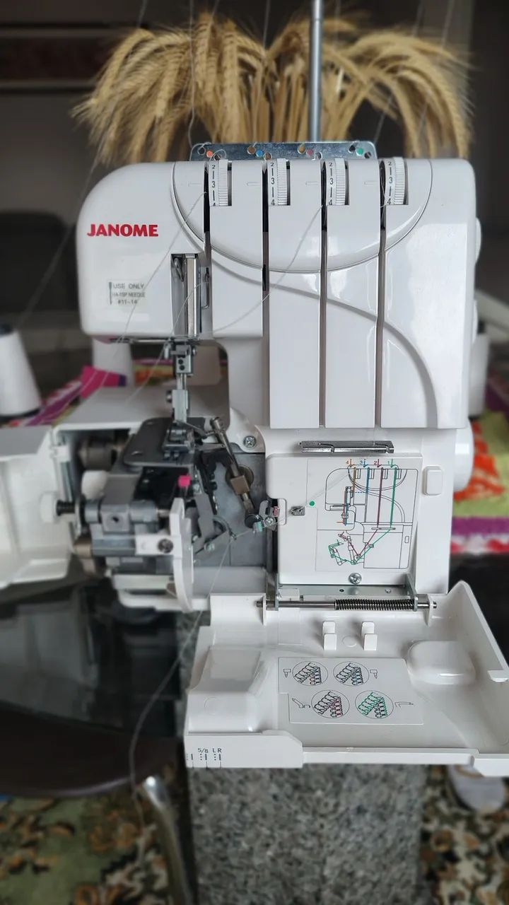 Máquina de costura overloque,R$ 900,00 - Foto 4