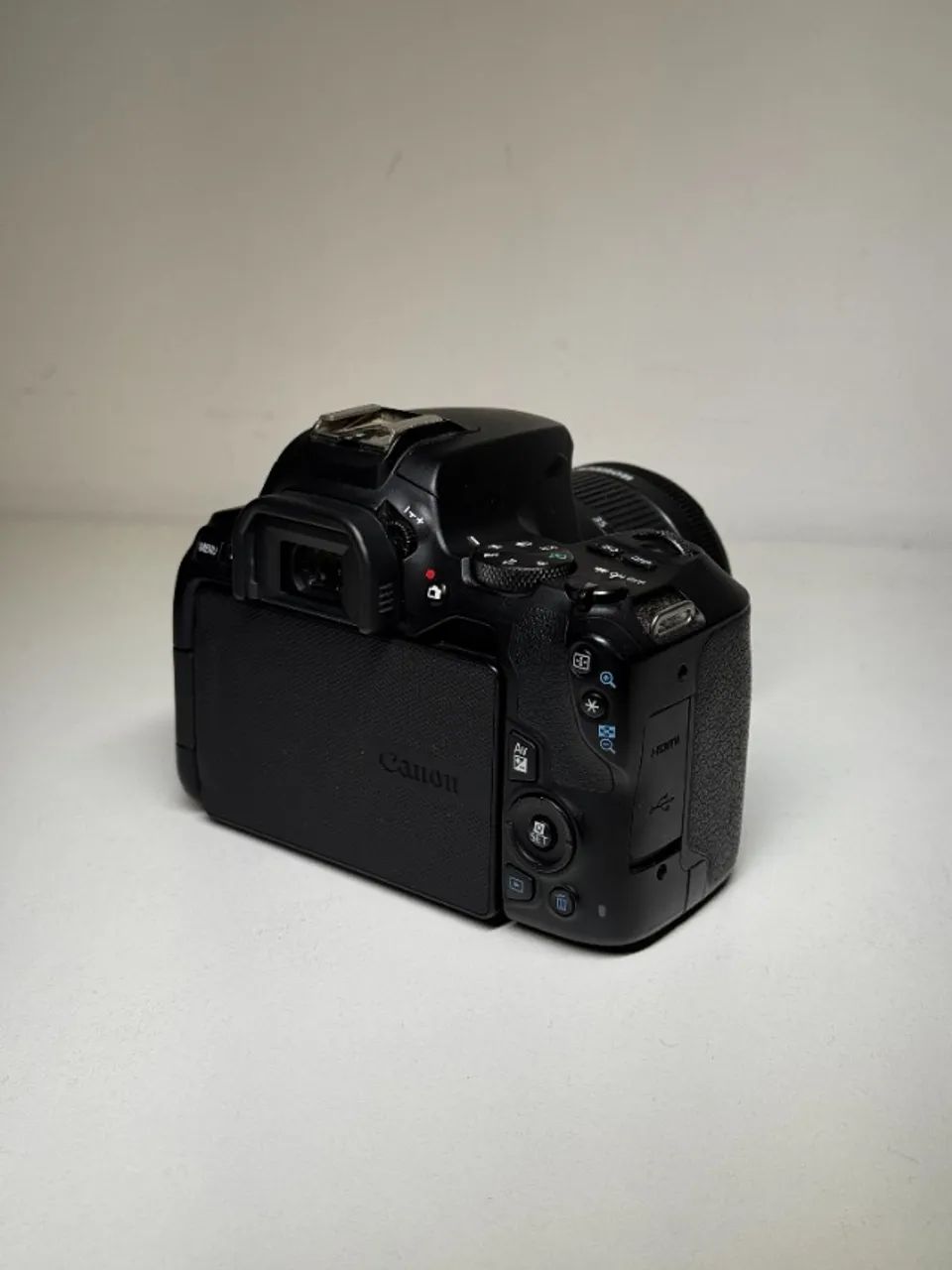 CANON EOS SL3 [USADA - ÓTIMO ESTADO] - Foto 4