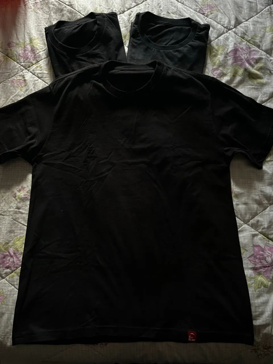 Camiseta basica preta 3 unidades - Foto 2