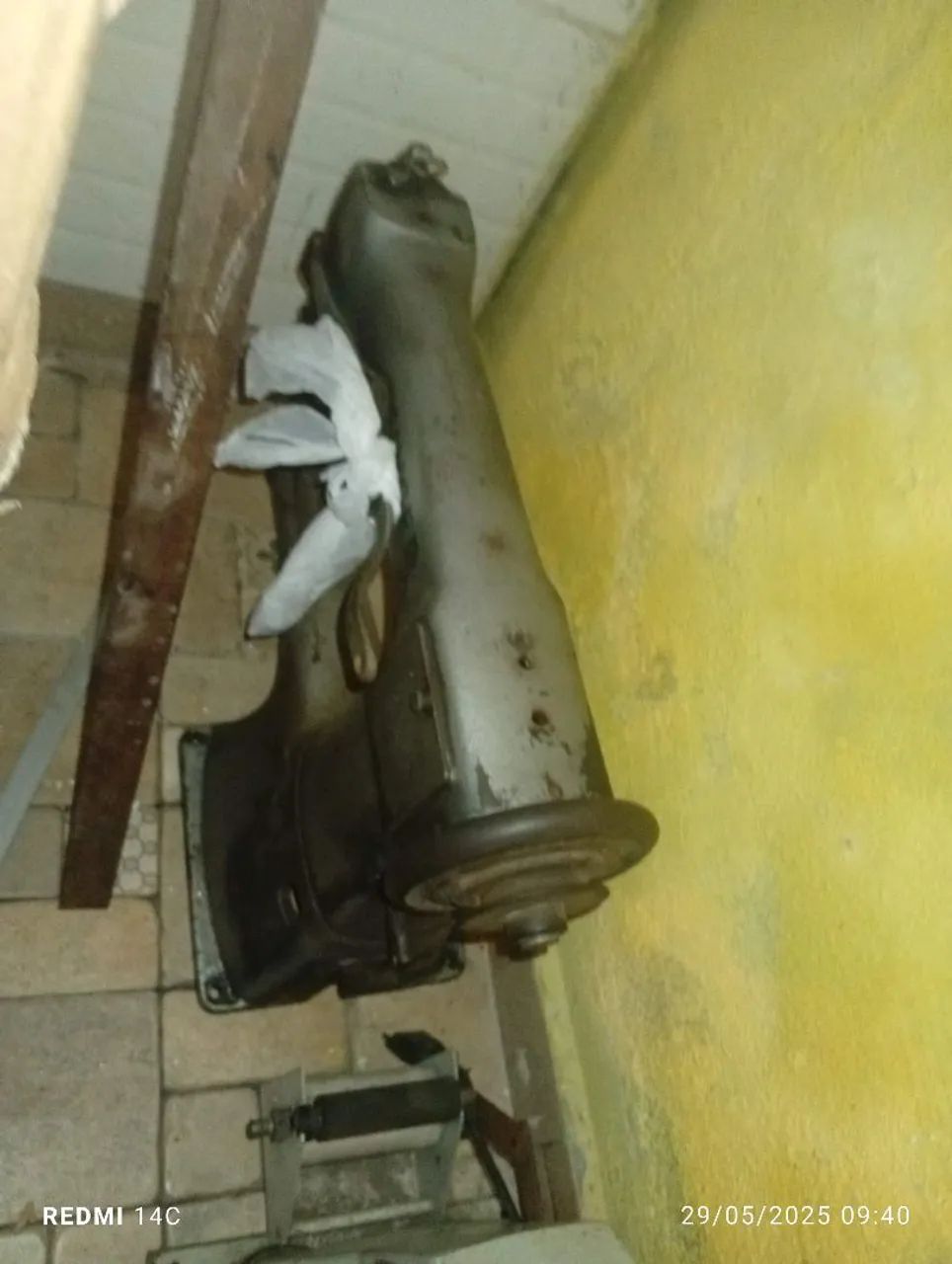 Vendo preço desapego máquina de costura  - Foto 2