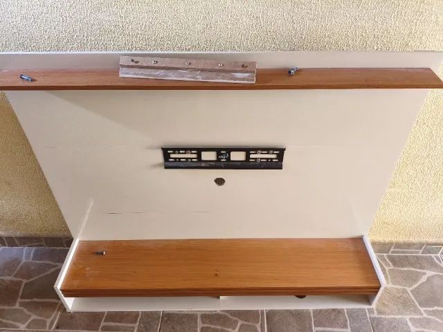 OPORTUNIDADE - RACK COM PAINEL SUSPENSO ?