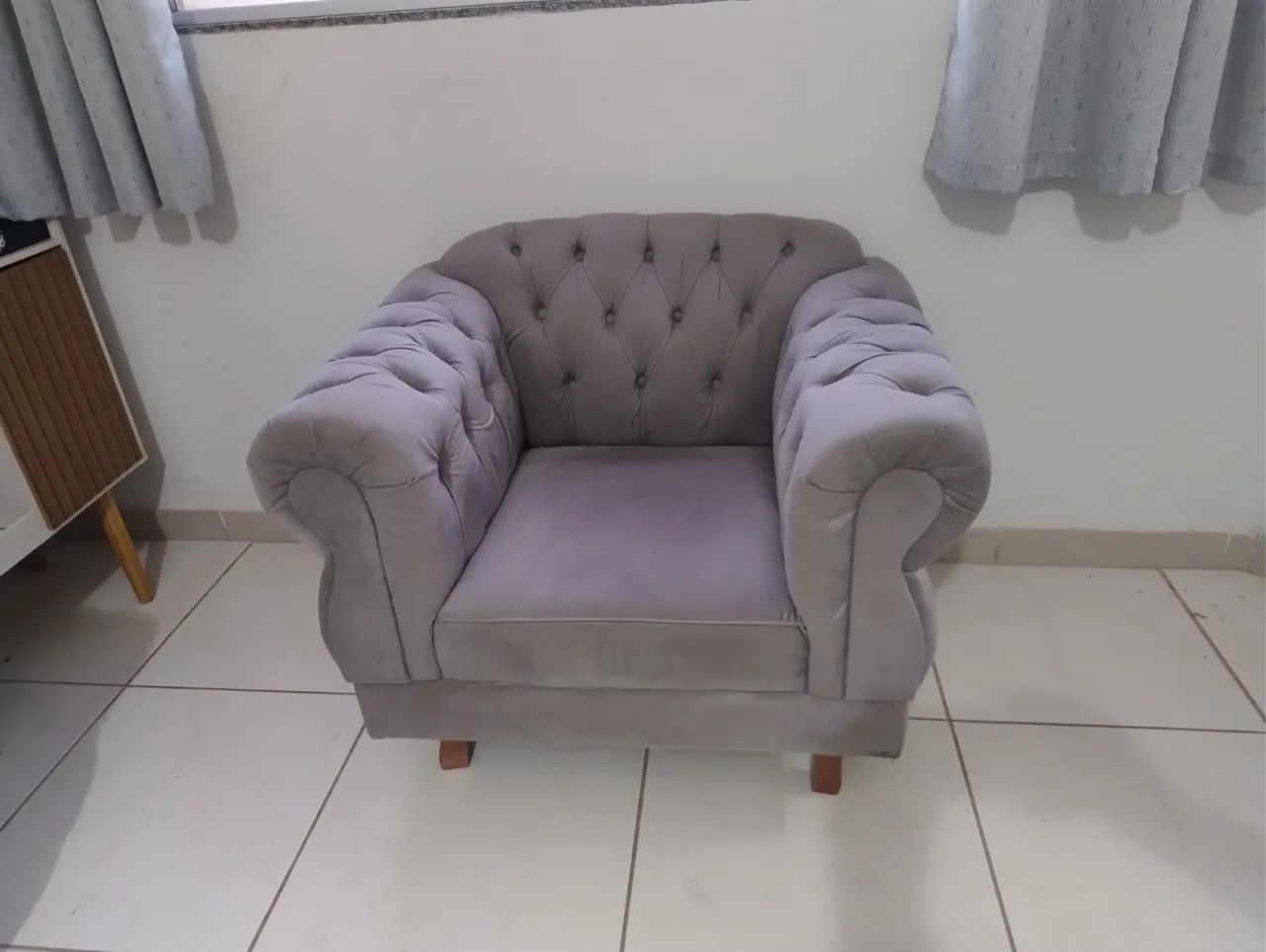 Vendo conjunto de sofá Chesterfield  - Foto 3