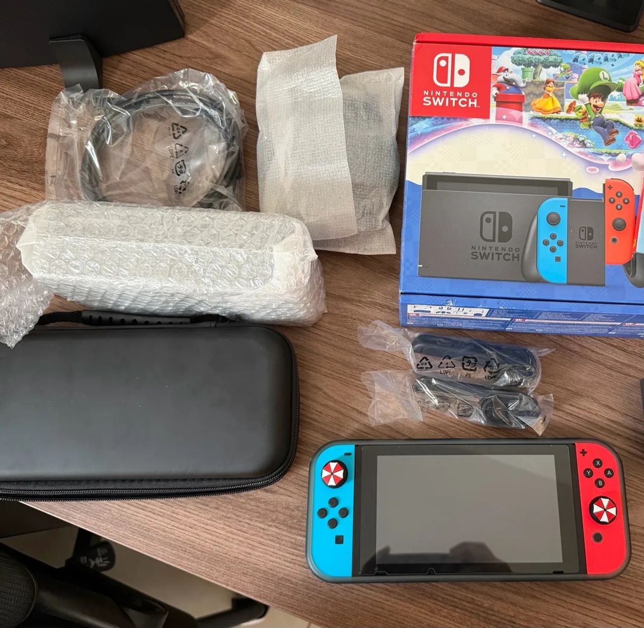 Nintendo Switch V2 + SD Card 128GB com Garantia