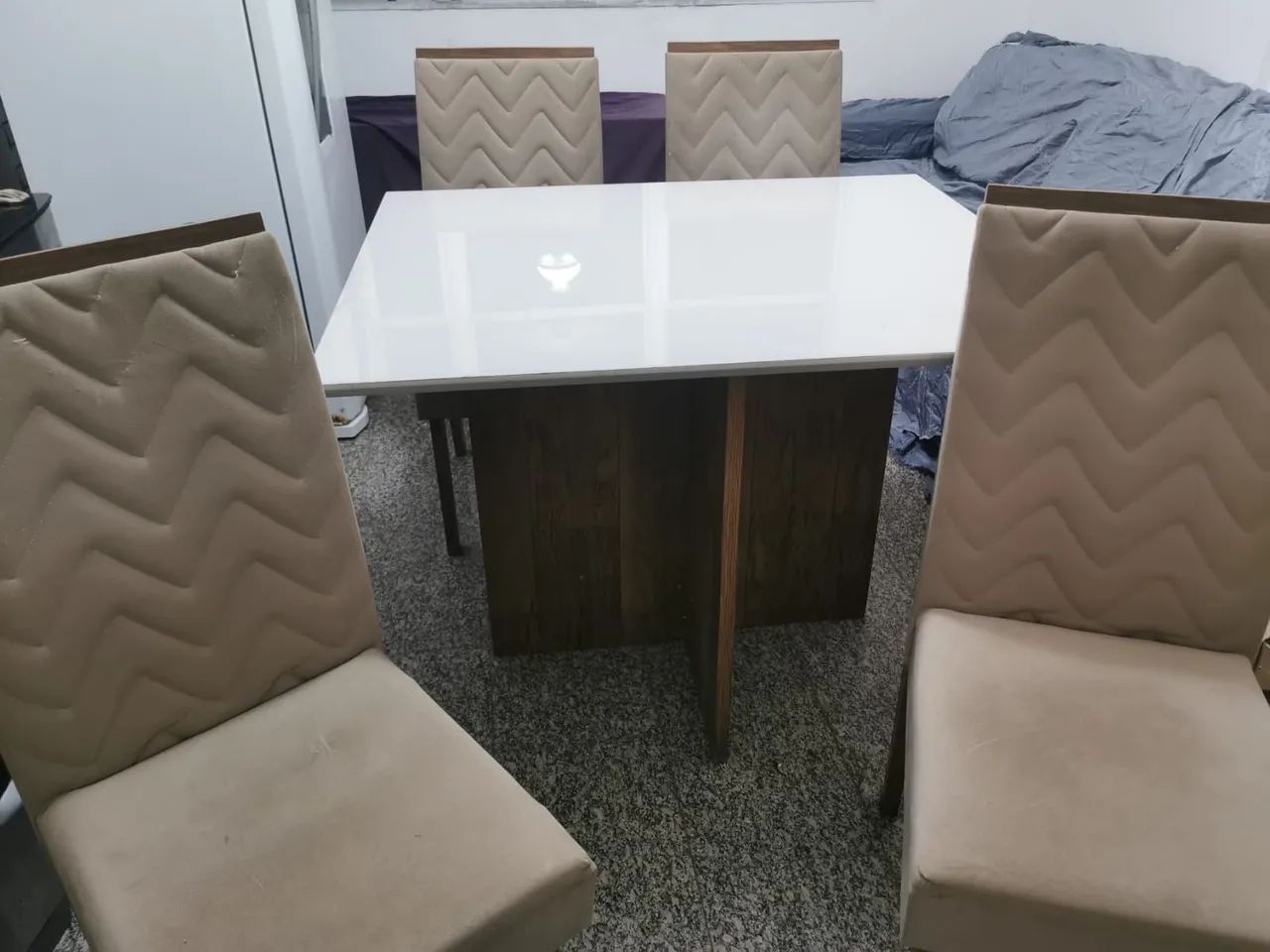 Table with 4 Chairs64985858935555120