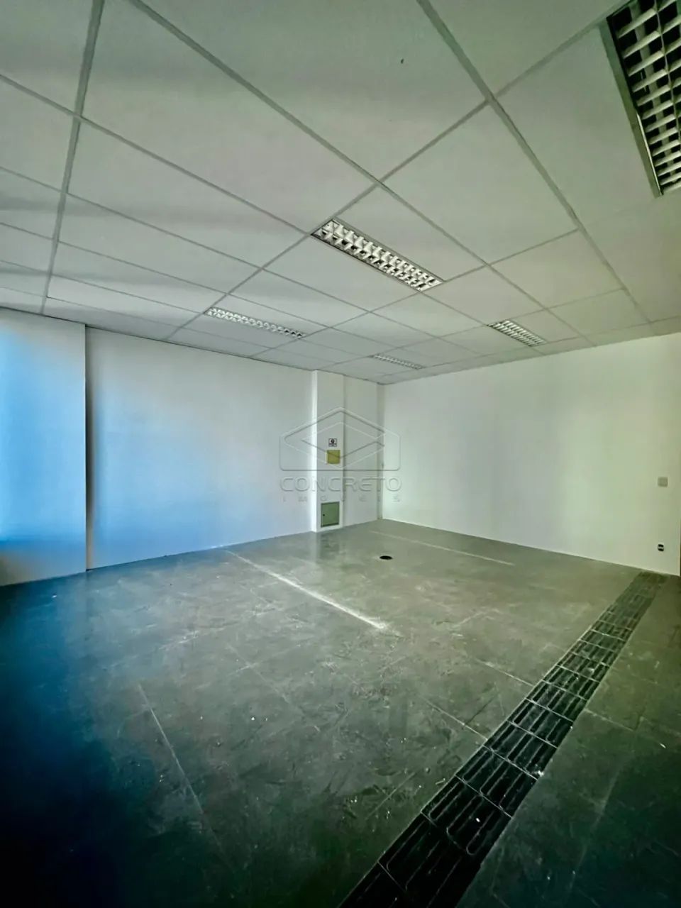 EXCELENTE SALA COMERCIAL COM 40M² AS MARGENS DA AVENIDA GETÚLIO VARGAS - Foto 4