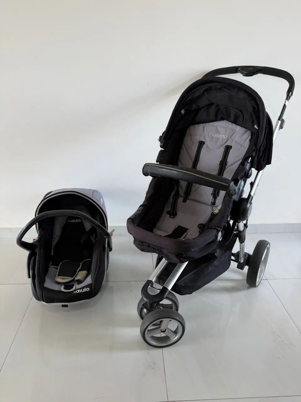 Carrinho + bebê conforto 