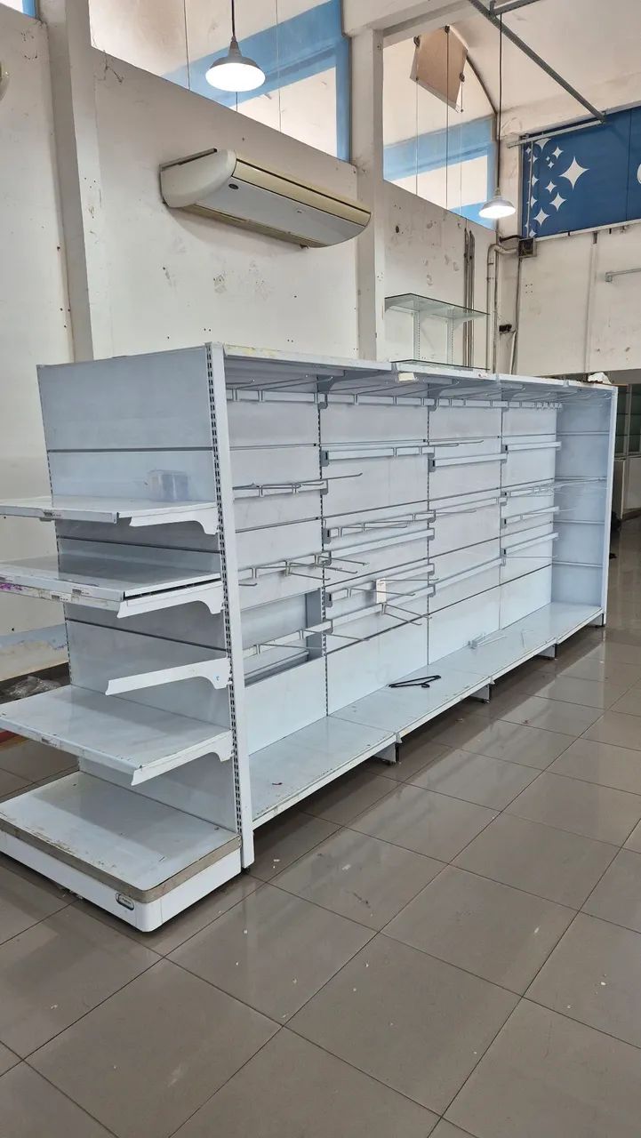 Gôndolas usada - Foto 4