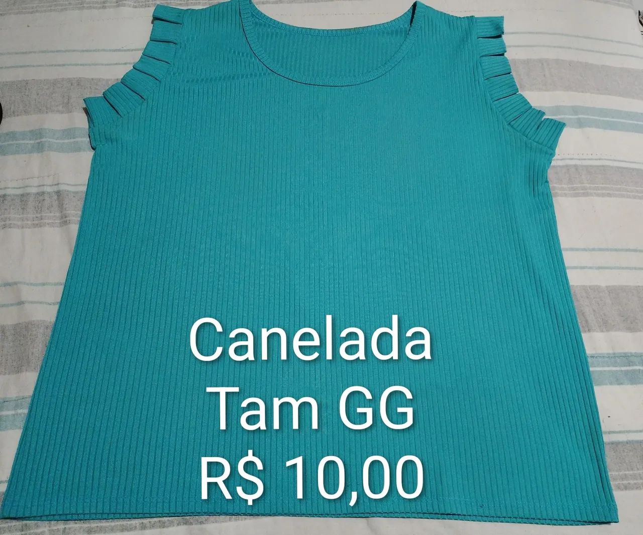 Blusa canelada verde
