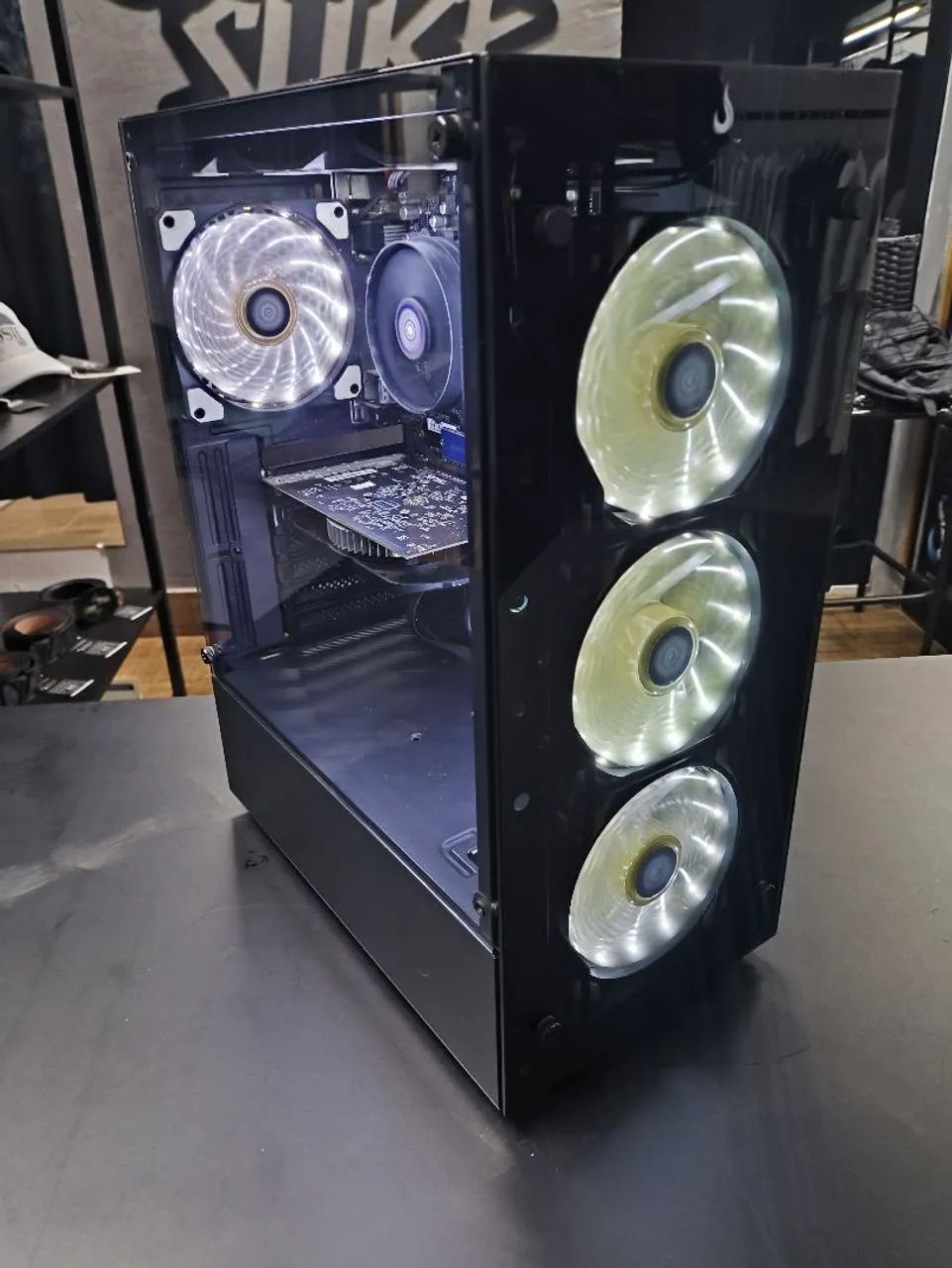 Pc gamer Ryzen 5 + RX 550