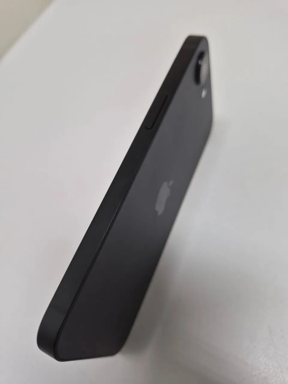 IPHONE 16E BLACK 128GB - Foto 4