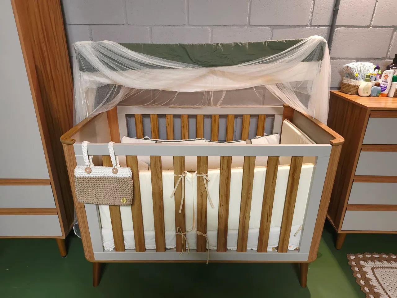 Vende Berço - sem detalhes 