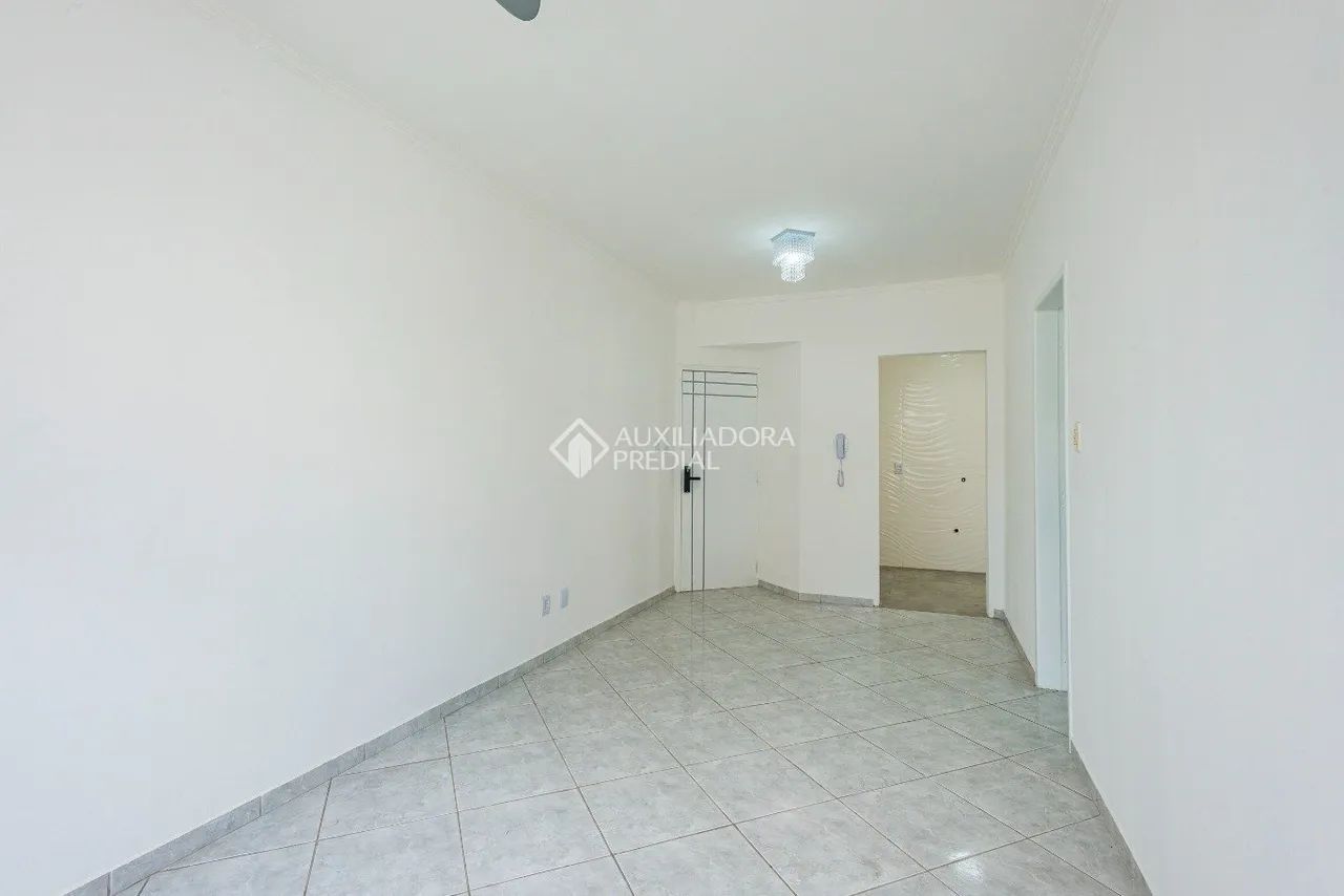 Apartamento 2 Quartos e Vaga - Centro - Florianópolis/SC - Foto 2