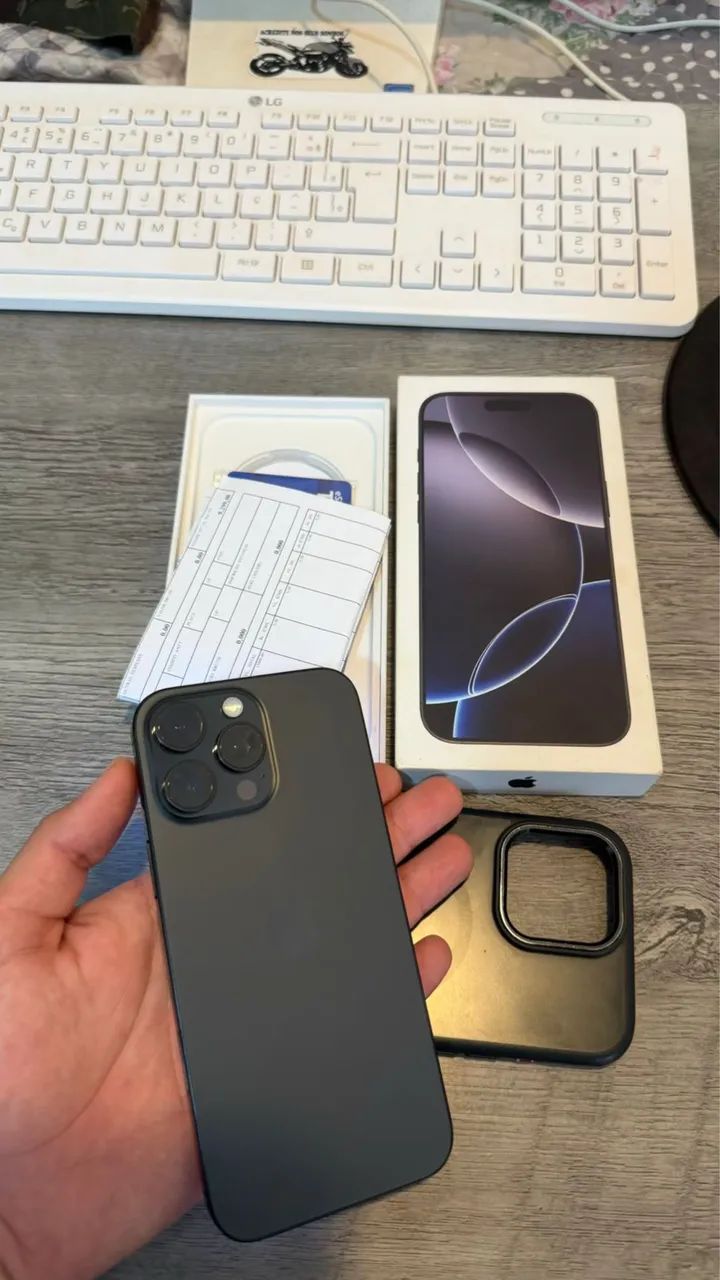 iPhone 16 Pro Max - Foto 4