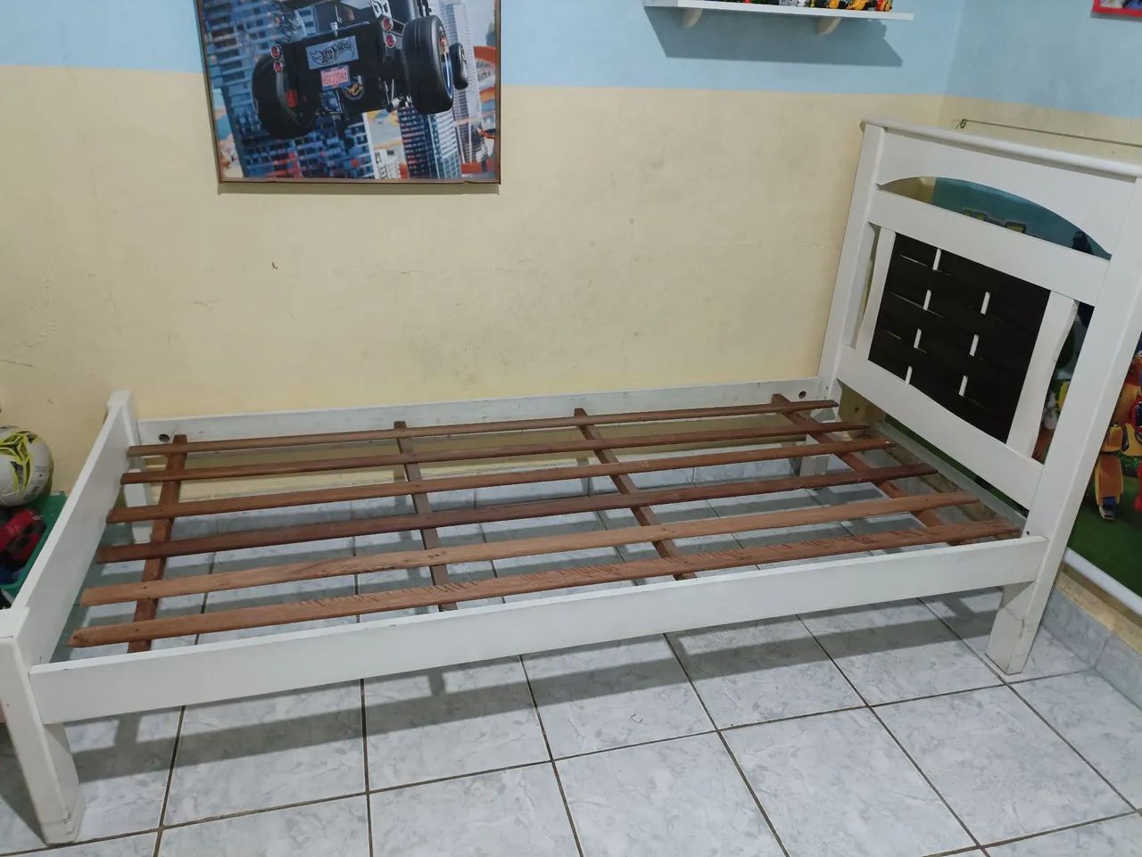 Cama solteiro com auxiliar 