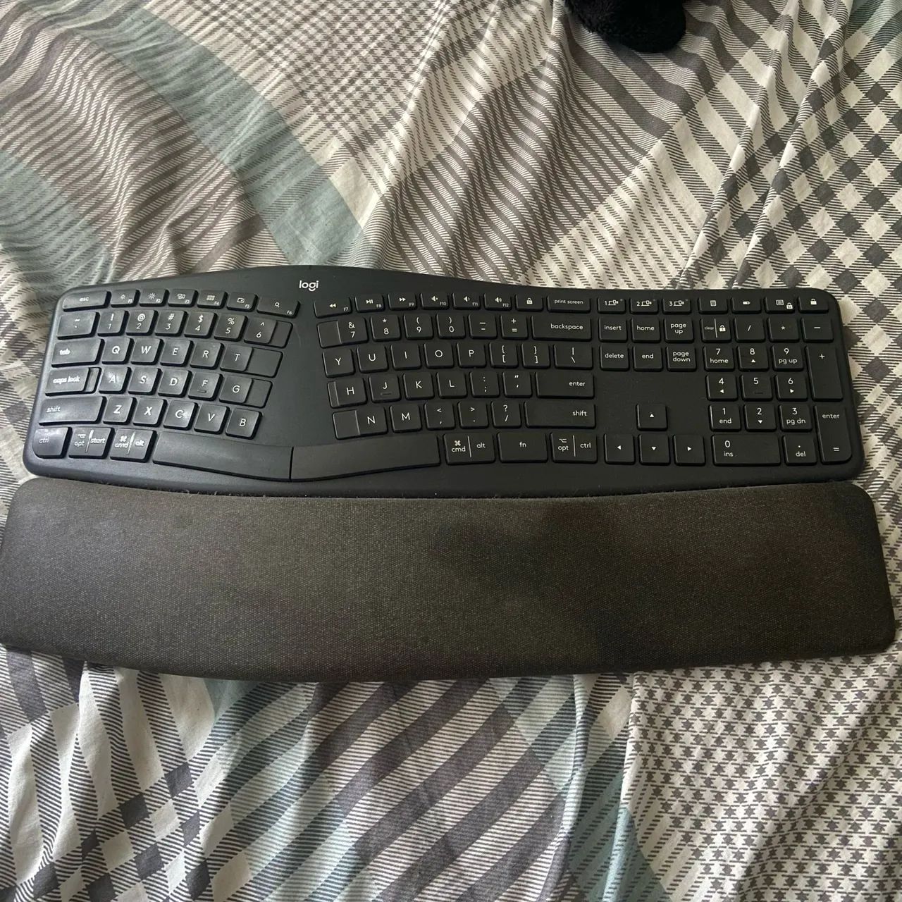 Teclado Logi k860