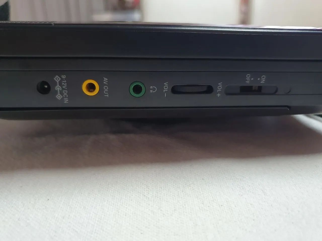 DVD Portátil veicular 2 telas - Foto 3