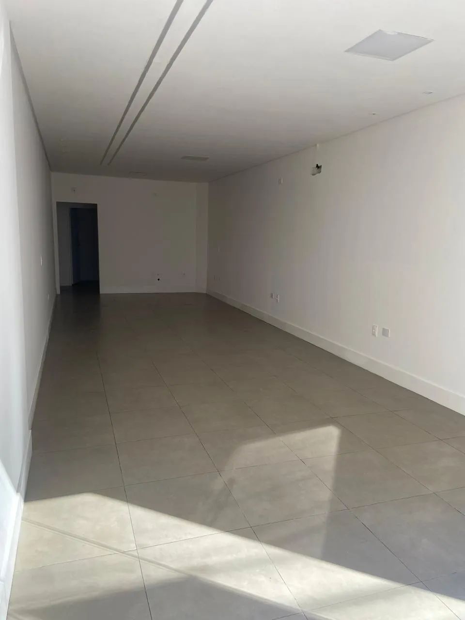 Sala comercial - localizado em Balneário Camboriú / Centro REF: DW649921 - Foto 2