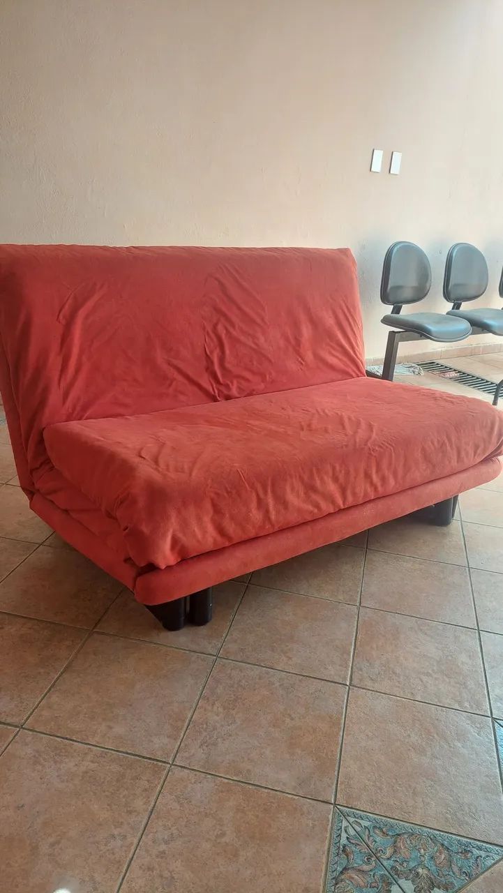 Sofá Cama Vermelho Club - Impecável
