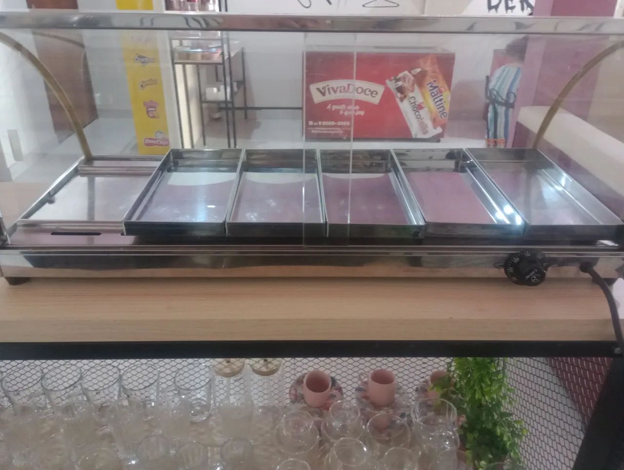 Vitrine para salgados 