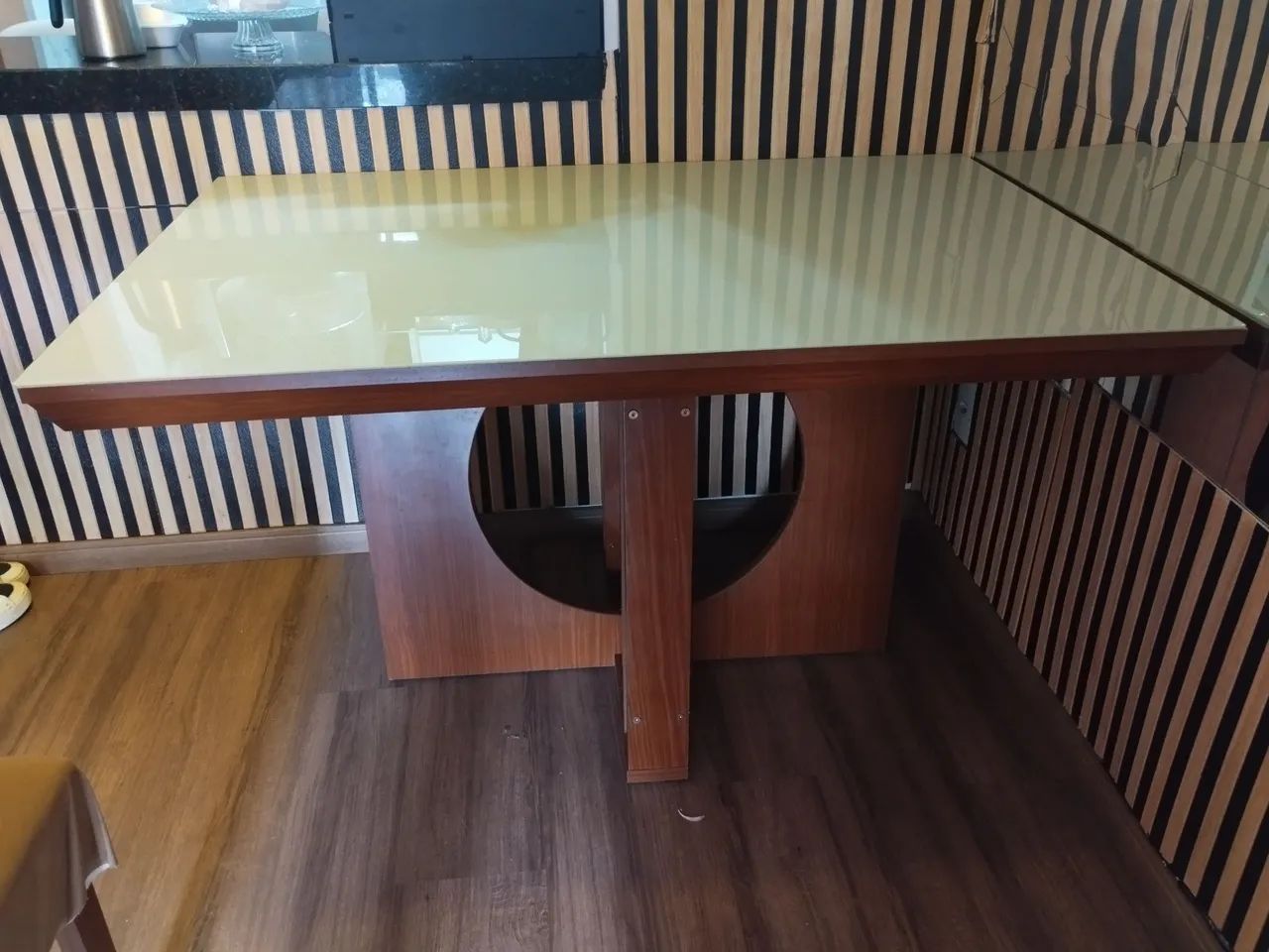 Mesa de jantar 90cm x 1,35cm - Foto 3