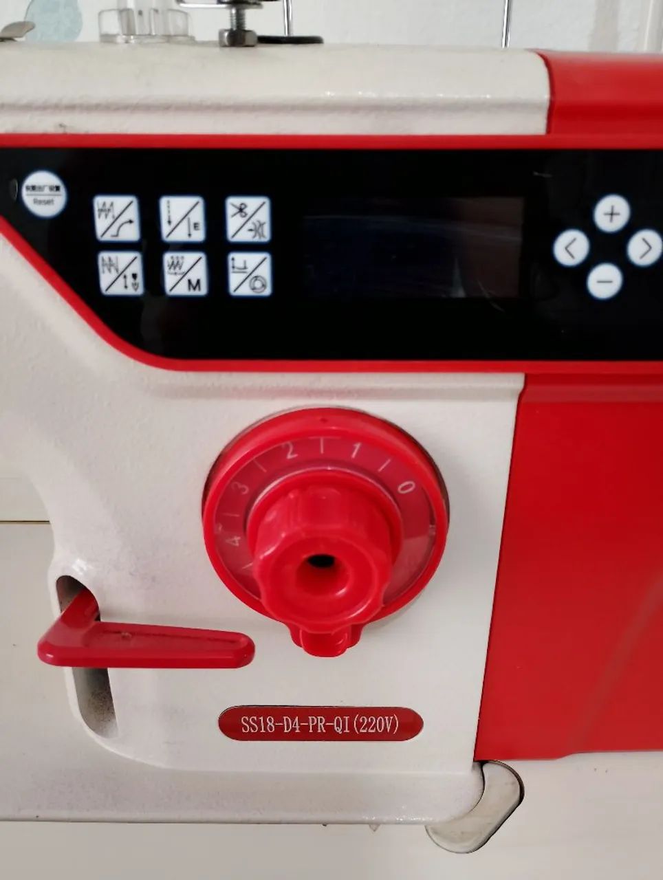 Máquina de costura reta Sun Special modelo SS18-D4-PR-QI (220V) - Foto 3