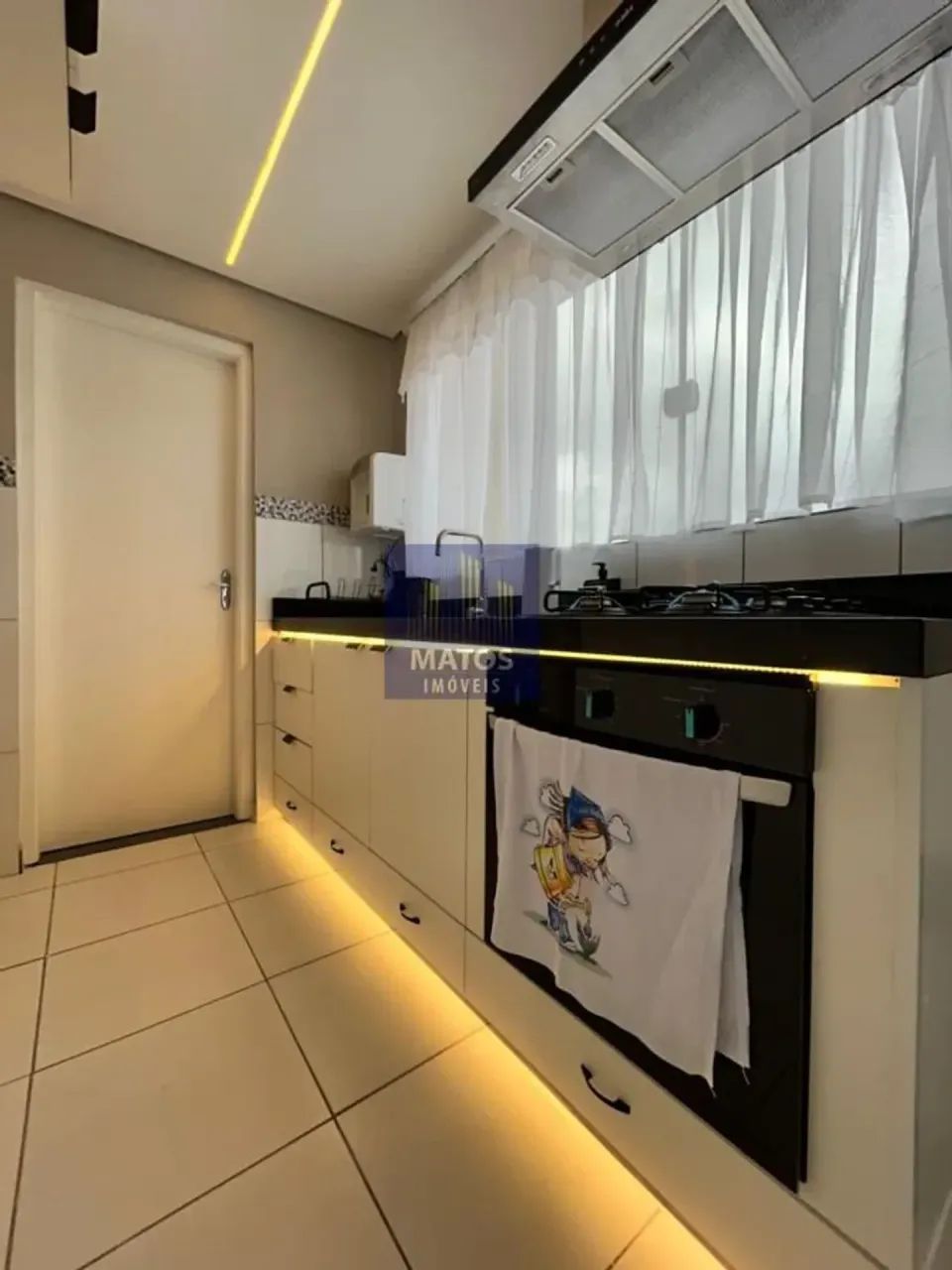 Apartamento mobiliado com fino acabamento - Foto 4