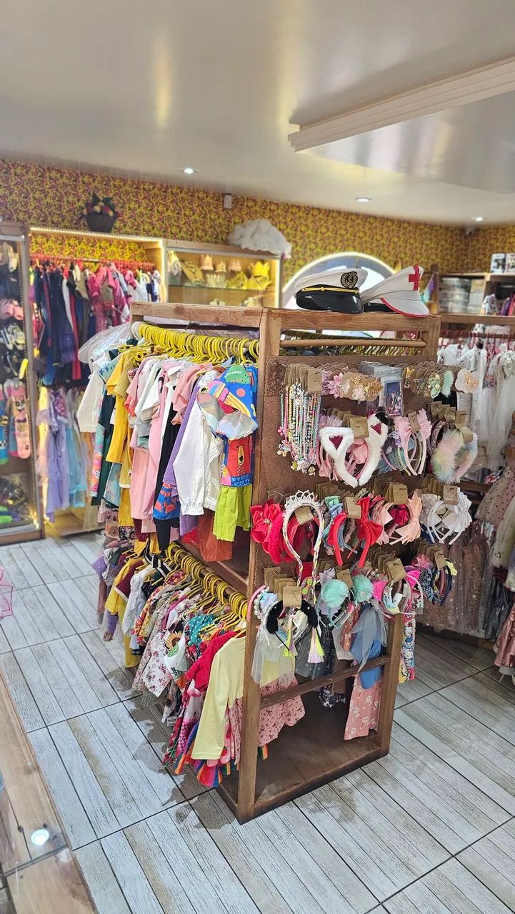 Vendo gôndola expositora para roupas e acessórios - Foto 3