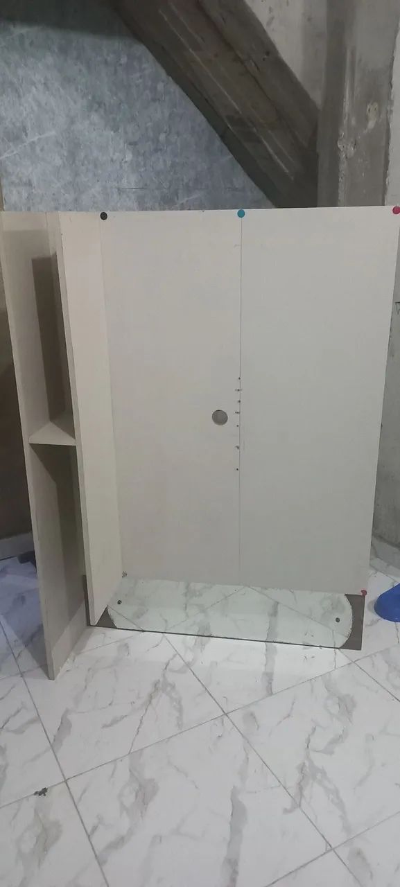 Vendo Rack de TV em madeira MDF do tipo forte. - Foto 2