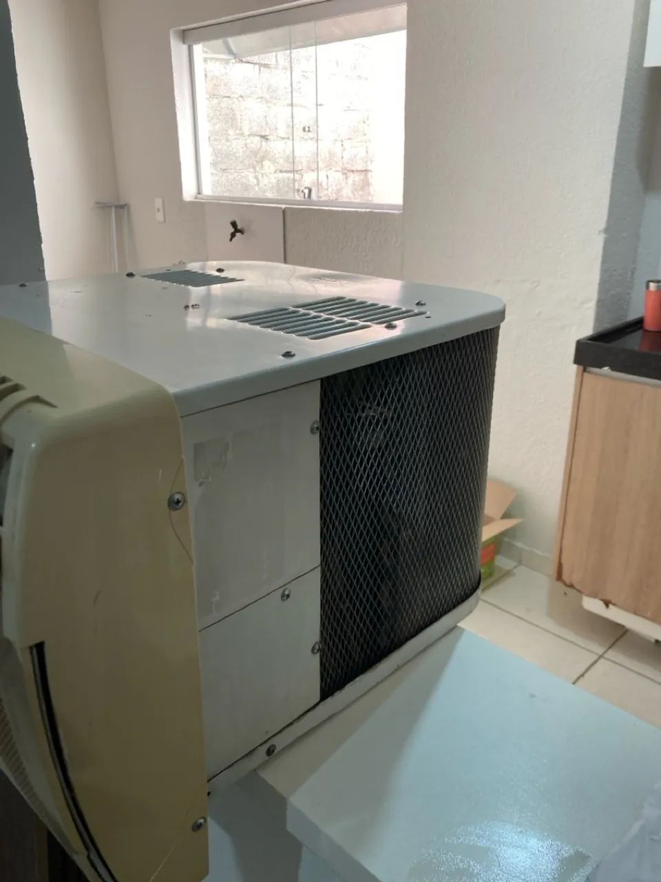 Ar condicionado e aquecedor cônsul 220v 7.500 BTUS  - Foto 2