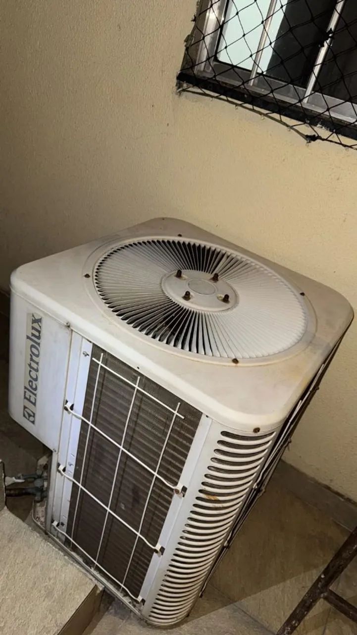 Ar condicionado 36 mil BTUs Eletrolux 