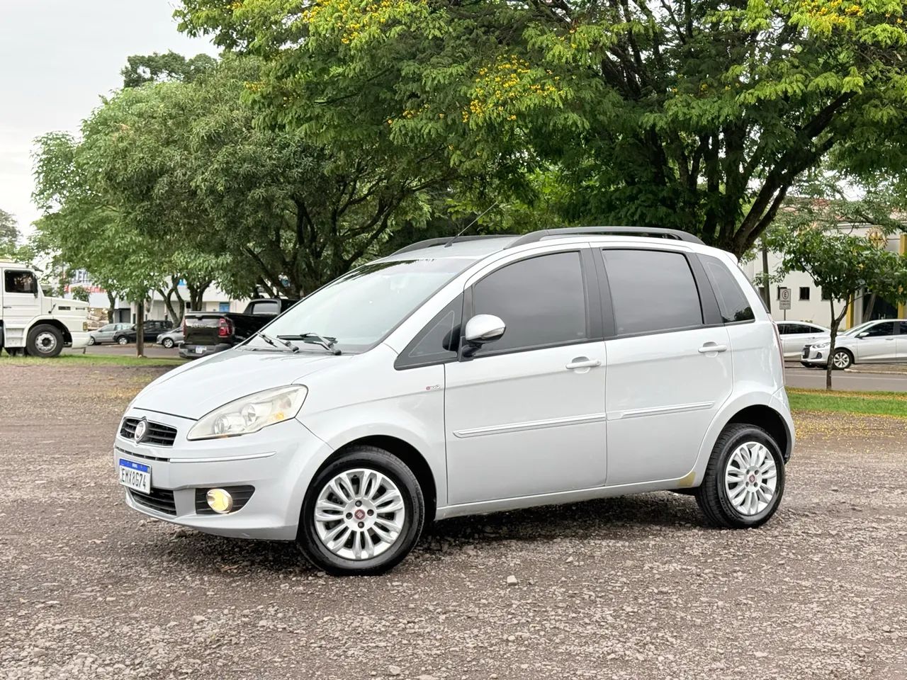 Fiat Idea Essence 1.6 Flex 16V 5P 2011