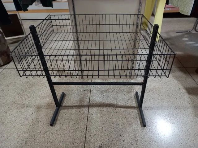 Cesto aramado expositor