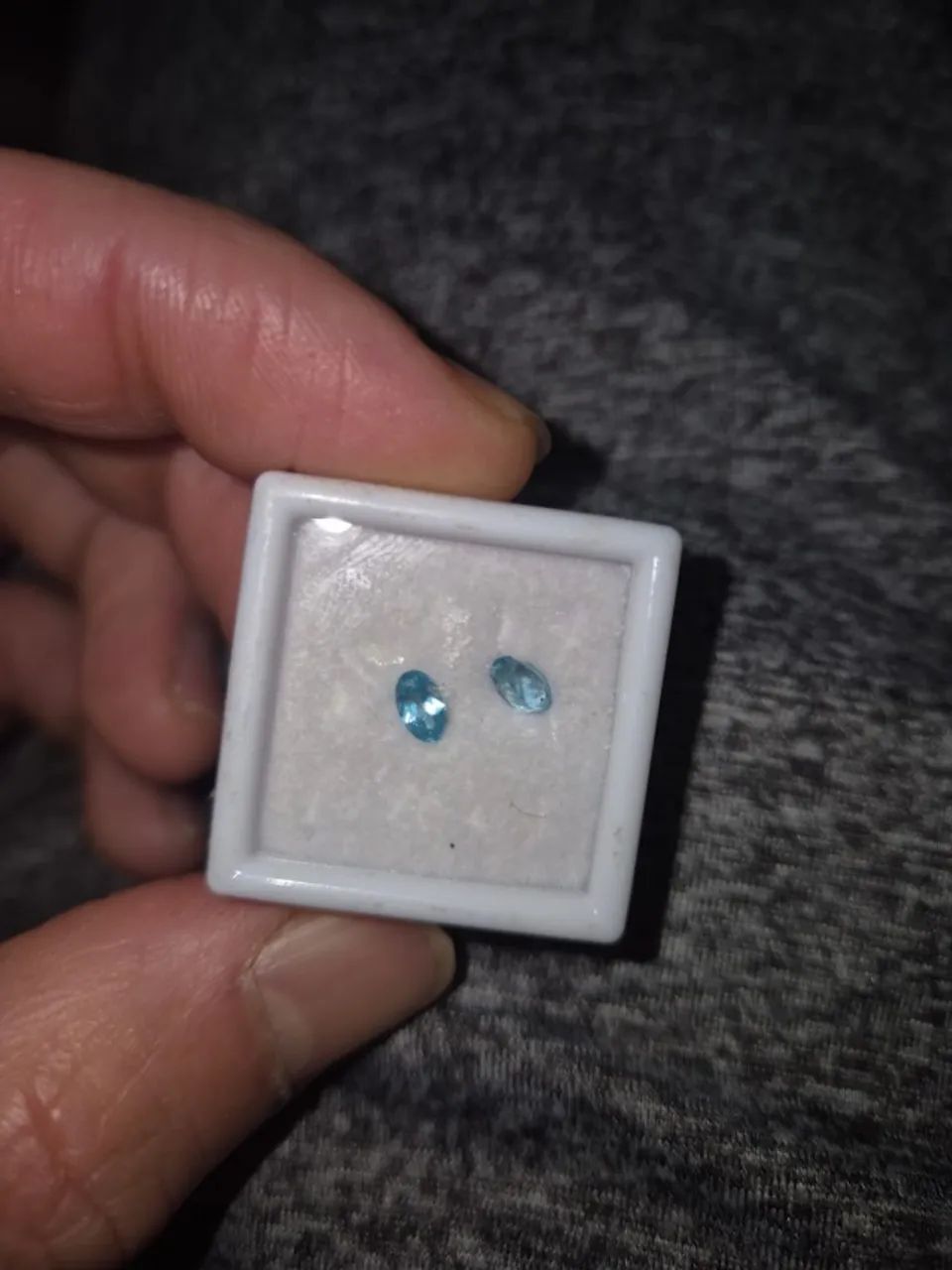 Par de Apatitas Azul Neon