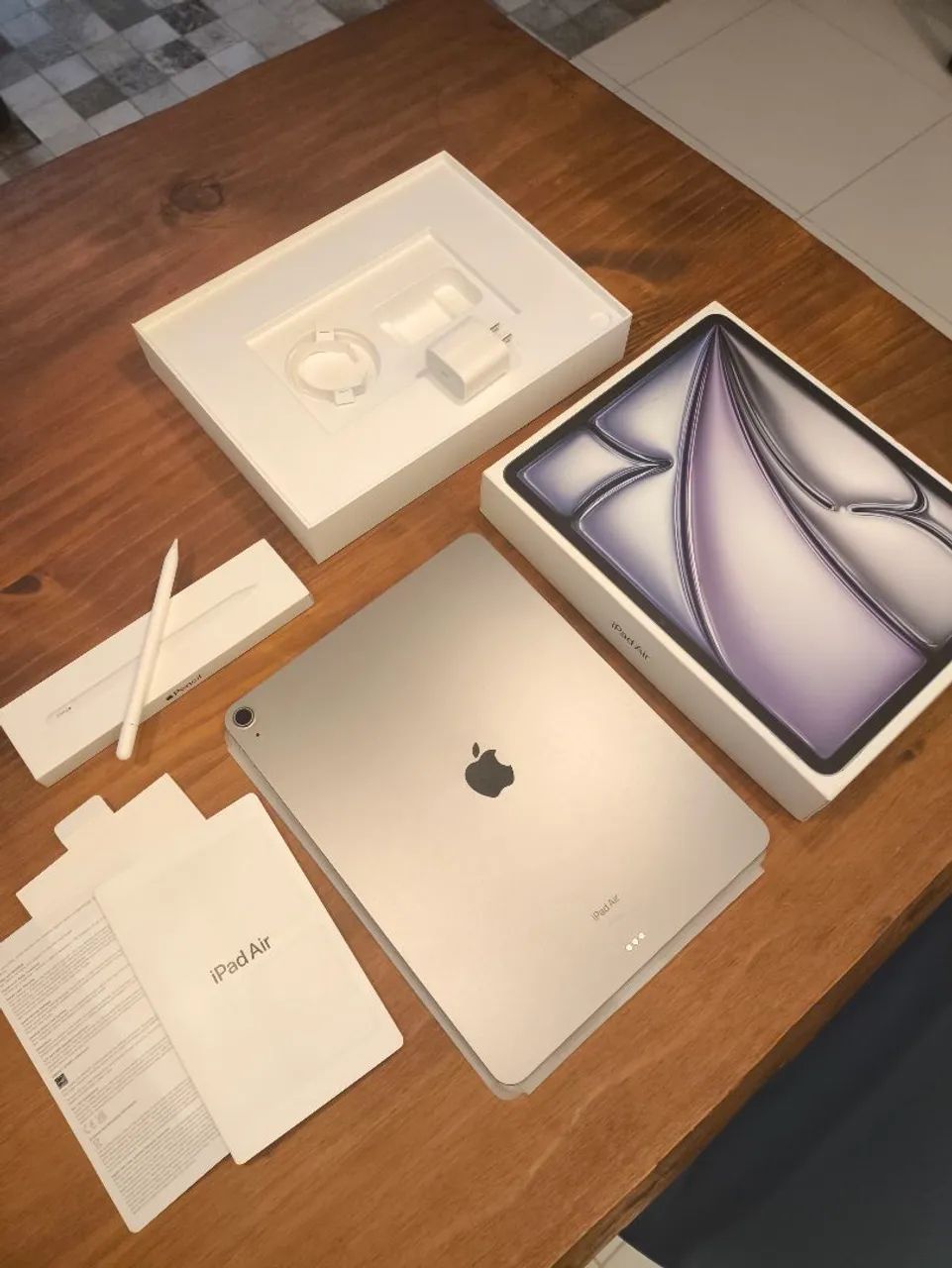iPad Air 13 M2 128GB + Apple Pencil - Impecável