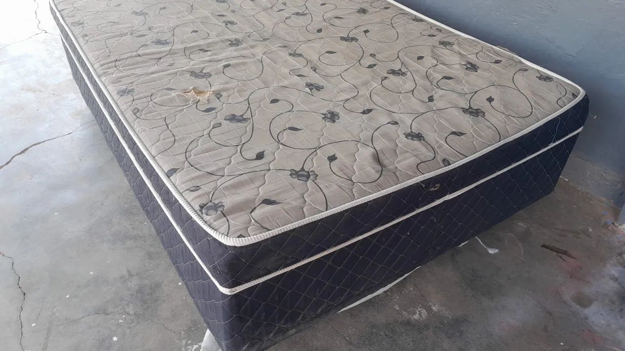 Cama Box de casal espuma. $350 - Foto 2