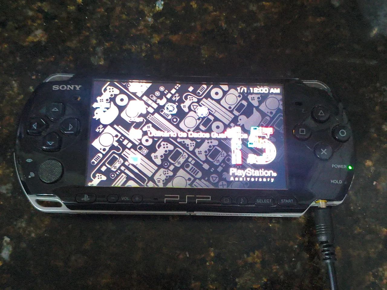 Sony PSP 3001 Desbloqueada + Cartão 8GB c/ Jogos + Carregador 3m