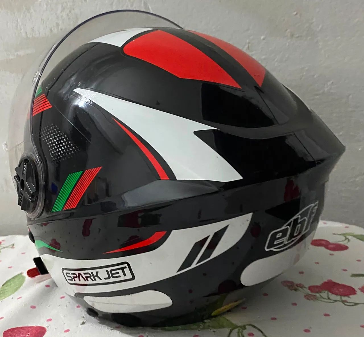 Capacete semi novo  - Foto 2