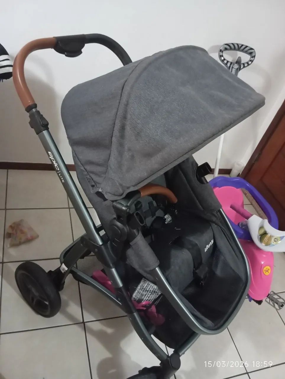 Vendo carrinho de bebê  - Foto 2