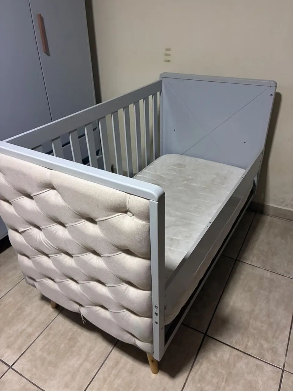 Berço + guarda roupa + cômoda 