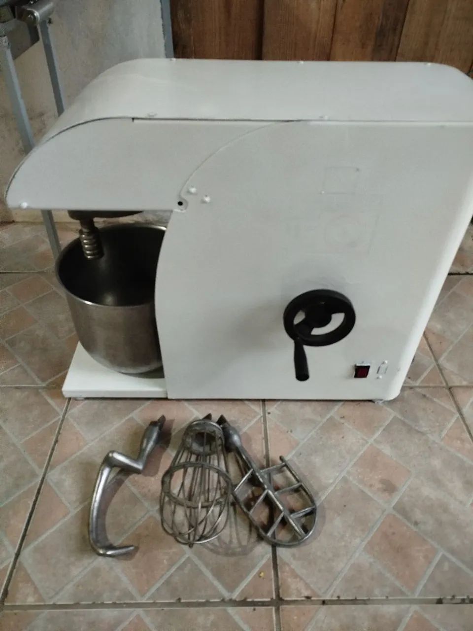 Batedeira 12 litros  - Foto 2