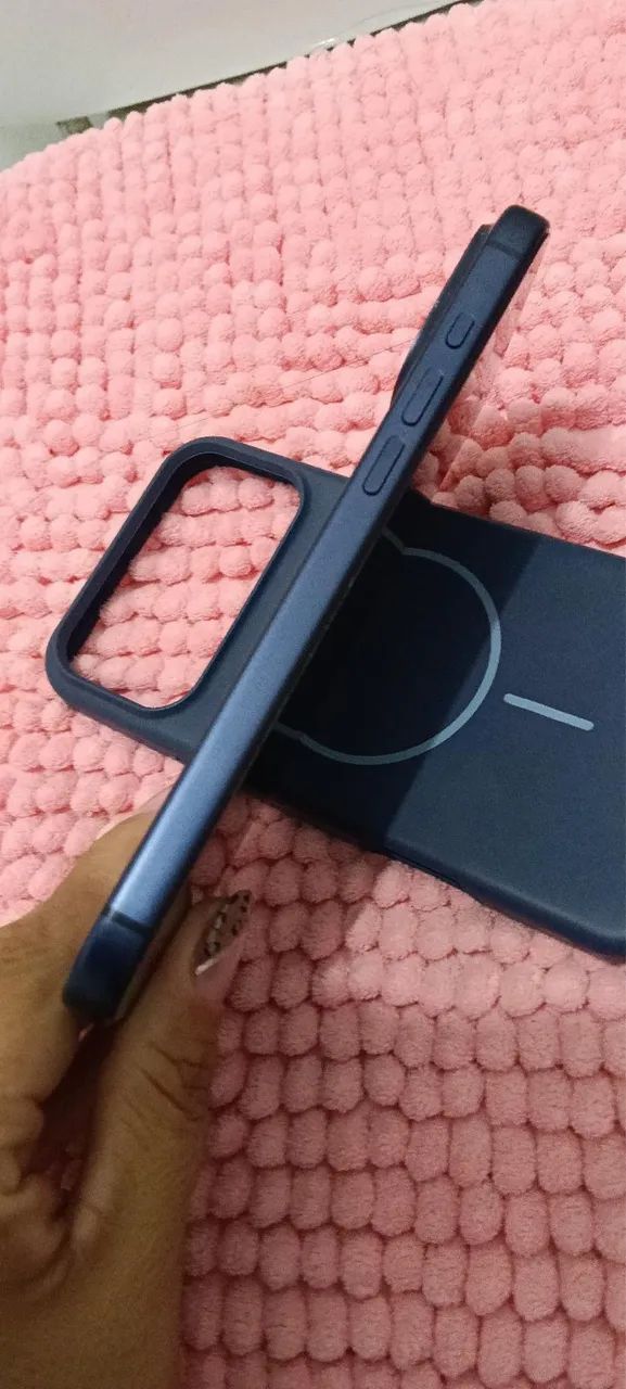 iPhone 17 pro max 256 gb novinho apenas troco - Foto 3