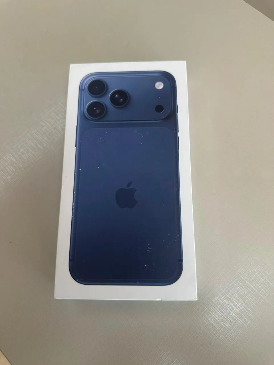IPHONE 17 PRO MAX LACRADO 